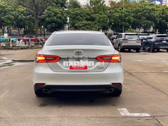 Toyota Camry 2.5Q 2022 Trắng Ghế da