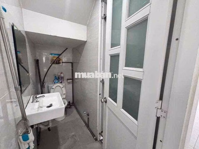MẶT BẰNG GIÁ TOT ĐỐI DIỆN VINCOM Q7, LÀM NAILS, SHOWROOM, VP COFFEE
