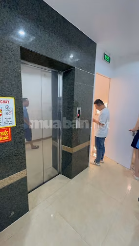cho thuê nhà 60m x 7 tầng,Thang Máy,65tr Tại: Trần Quý Kiên,Cầu Giấy