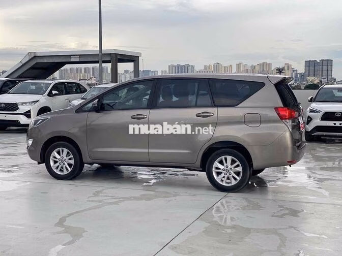 Toyota Innova 2.0E 2019 - 88.000 km