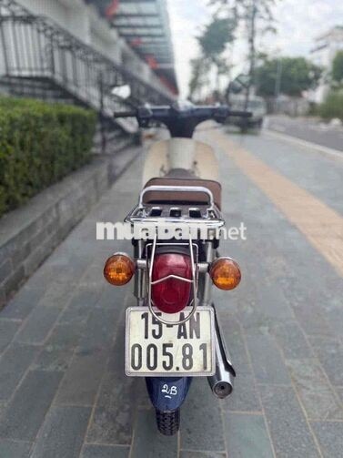 Honda Cub 50cc Xanh Trắng