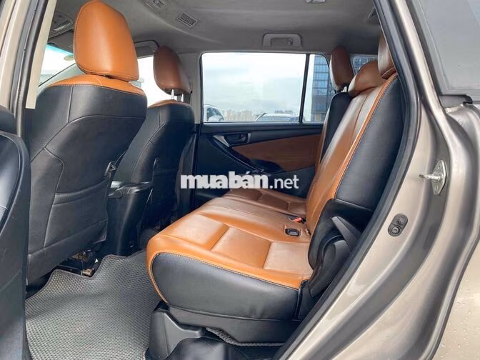 Toyota Innova 2.0E 2019 - 88.000 km