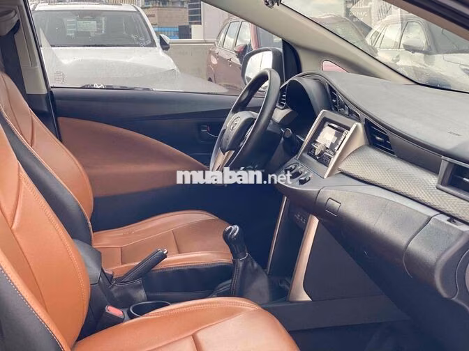 Toyota Innova 2.0E 2019 - 88.000 km