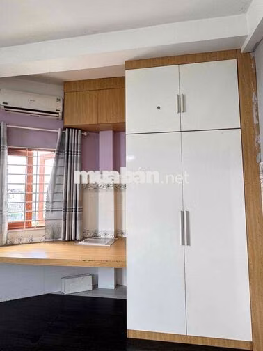 PHÒNG RỘNG - FULL NT NHƯ HÌNH - THANG MÁY