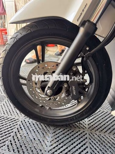 Honda SH125 CBS 2023 Trắng