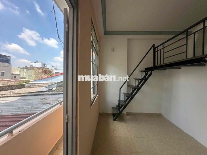 GÁC BAN CÔNG NGAY CÔNG VIÊN GIA ĐỊNH-SÂN BAY-BỆNH VIỆN 175-PHÚ NHUẬN
