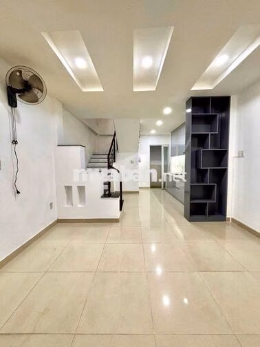 Nhà Nguyên Căn Đường Trần Khắc Chân - 2PN 3WC - 4x8m - Sẵn Máy Lạnh