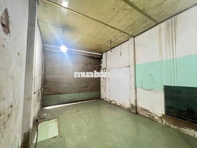 Cho thuê mặt bằng siêu rộng có 2 chỗ ngủ ở Bùi Văn Ba, Q7