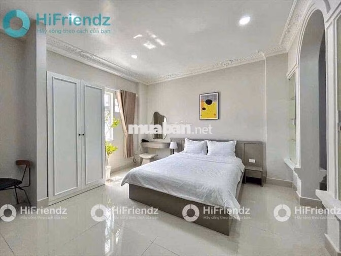 Toà nhà Thang Máy, Hầm xe rộng rãi, 40m2 full Nội thất