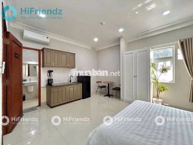 Toà nhà Thang Máy, Hầm xe rộng rãi, 40m2 full Nội thất