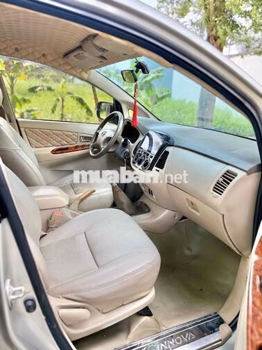 Toyota Innova 2008 Bản G Màu Ghi Bạc