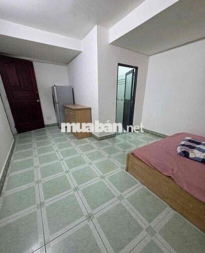 Chính chủ cho thuê phòng nội thất cơ bản, rộng 20m2 giá 3000k Dc: 16 đ