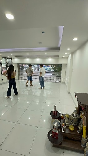 Cho thuê nhà 7 tầng,thang máy tại: Dịch Vọng Hậu,Cầu Giấy 55tr