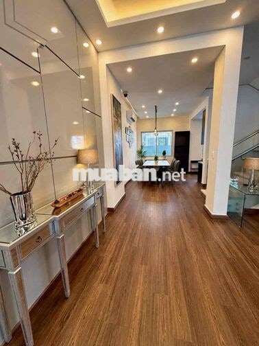 Cho Thuê Villa Nam Viên 4PN – Phú Mỹ Hưng – Full Nội Thất