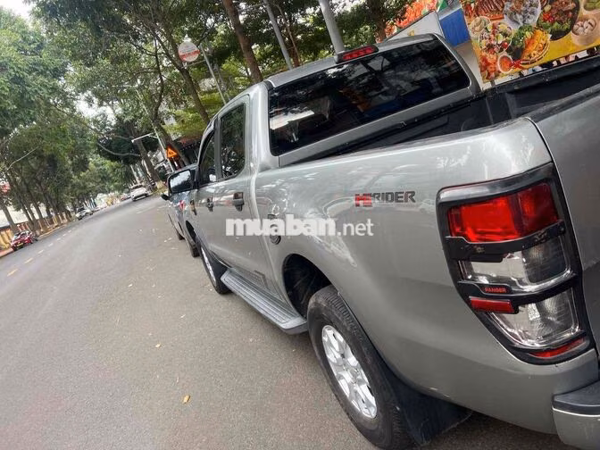 Ford Ranger XLS SX 2017 Số sàn Bạc