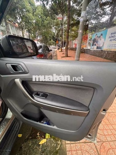 Ford Ranger XLS SX 2017 Số sàn Bạc