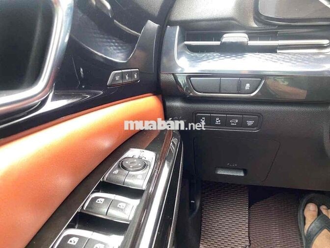 KIA CANIVAN 2.2D Premium 2022 Trắng 76000 km