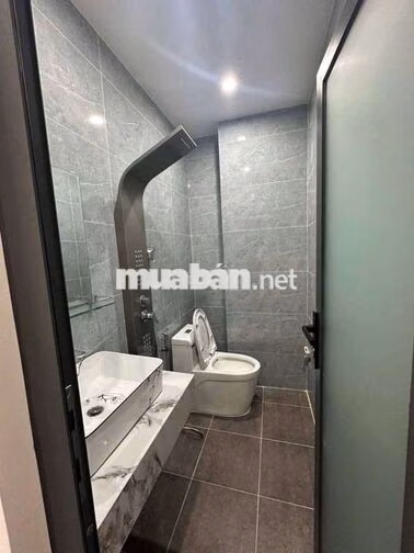 CHÍNH CHỦ CHO THUÊ NHÀ NGUYÊN CĂN 3 TẦNG, 4 PHÒNG NGỦ –  DĨ AN
