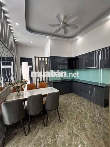 CHÍNH CHỦ CHO THUÊ NHÀ NGUYÊN CĂN 3 TẦNG, 4 PHÒNG NGỦ –  DĨ AN