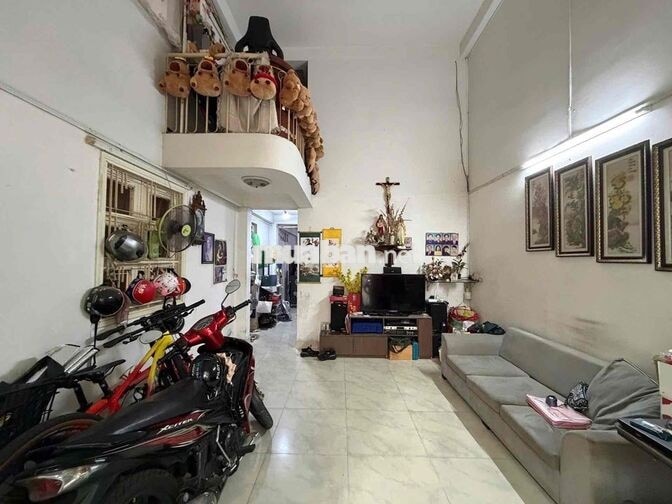 CHỉ 120/M hẻm xe hơi thông nhà chính Chủ Xây kiên rất chắc chắn