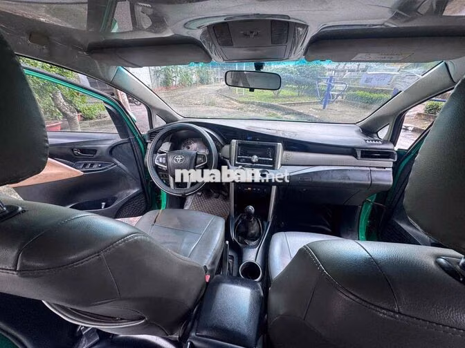 Toyota Innova E 2018 Xanh
