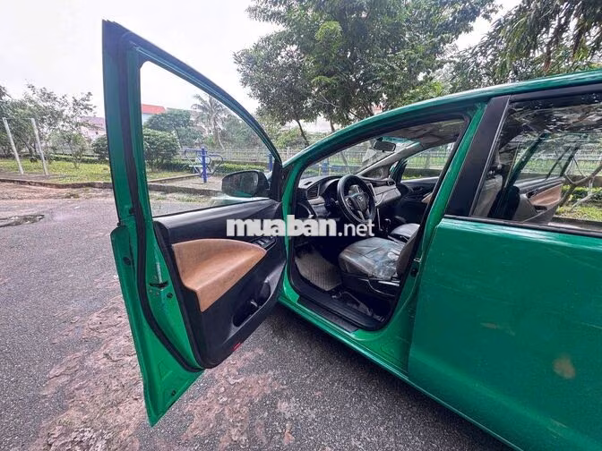 Toyota Innova E 2018 Xanh