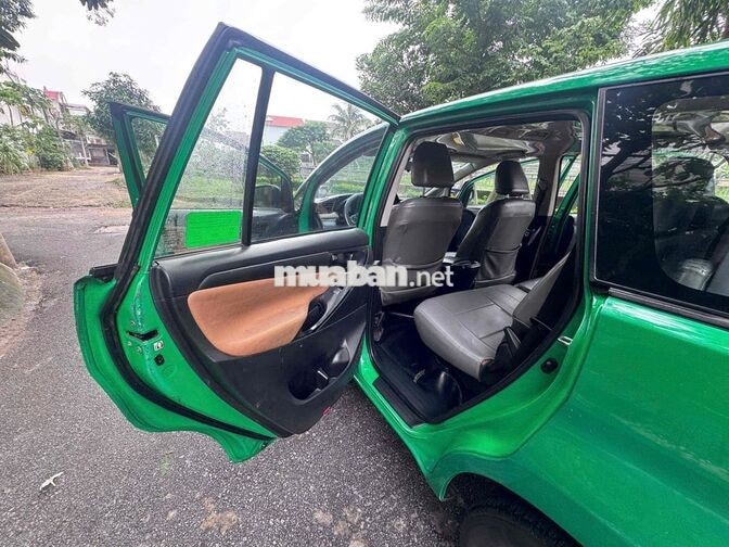Toyota Innova E 2018 Xanh
