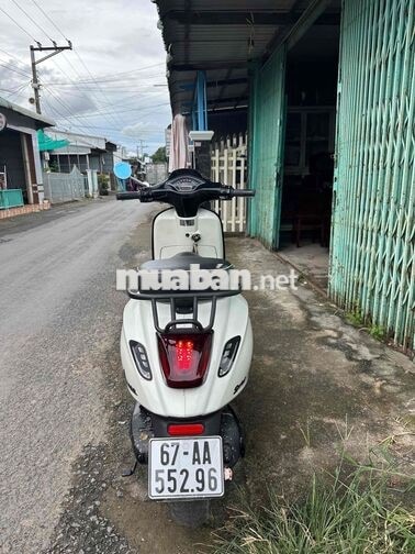 Piaggio Vespa Sprint 2018 iGet Trắng