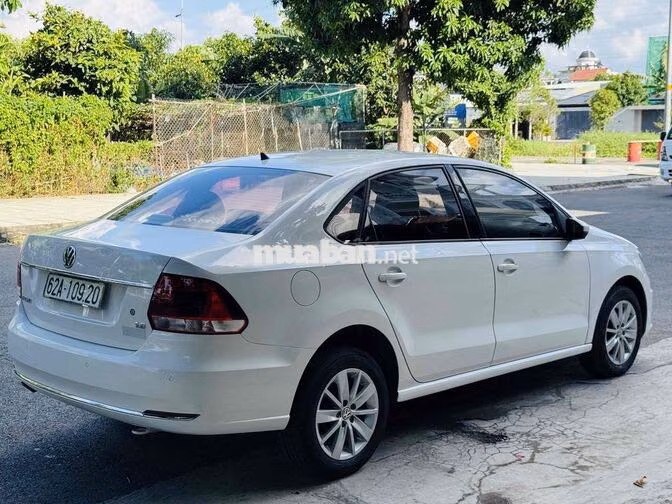Volkswagen Polo 2018 Trắng 60000 km
