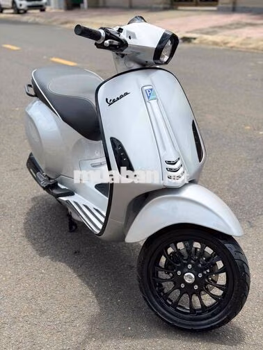 Chính chủ phố VESPA_UP_LED - Màu cực đẹp