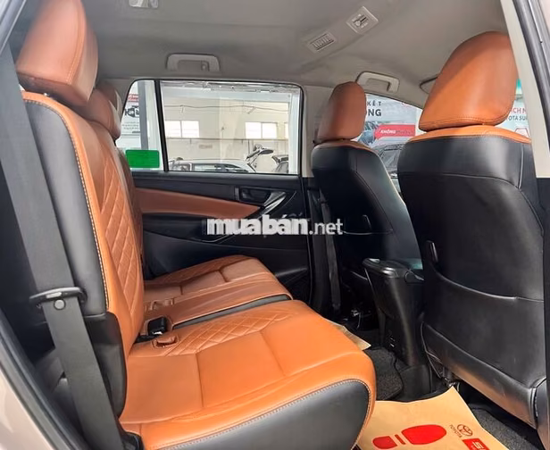 Innova 2.0E 2022 Đồng Ánh Kim - Chính hãng Toyota