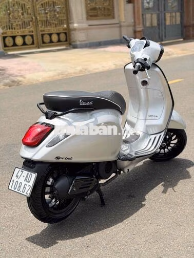 Chính chủ phố VESPA_UP_LED - Màu cực đẹp