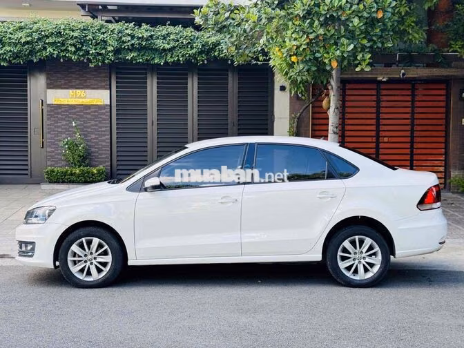 Volkswagen Polo 2018 Trắng 60000 km
