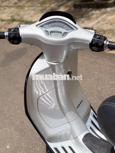 Chính chủ phố VESPA_UP_LED - Màu cực đẹp