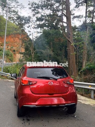 Mazda Mazda 2 Sport Luxury 2022 30000 km Đỏ