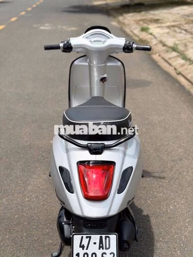 Chính chủ phố VESPA_UP_LED - Màu cực đẹp