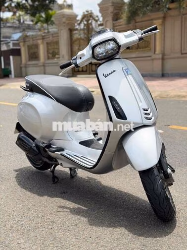 Chính chủ phố VESPA_UP_LED - Màu cực đẹp
