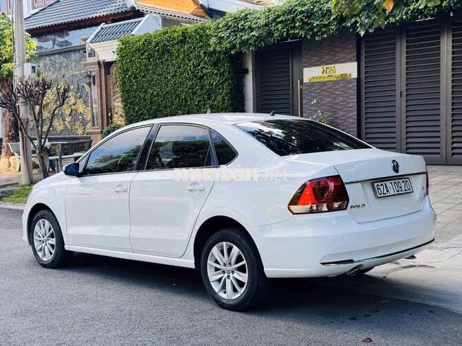 Volkswagen Polo 2018 Trắng 60000 km