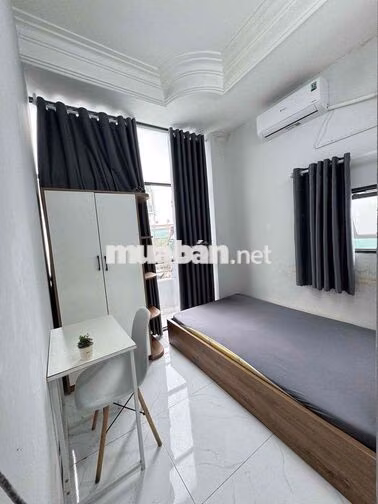 Căn hộ trung tấm 2pn 2 ban công gần chợ Bến Thành, ĐH Hoa Sen,Văn Lang