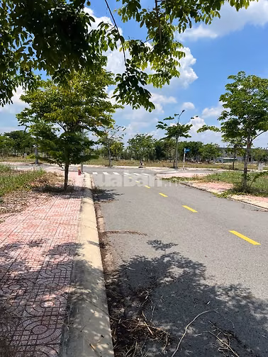 Cần bán lô đất nền đã có sổ sẵn, dự án Diamond city, gần 4 KCN 