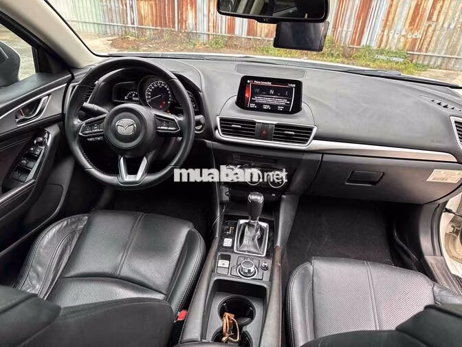 Mazda 3 2019 1.5 Luxury Trắng ngay chủ bán