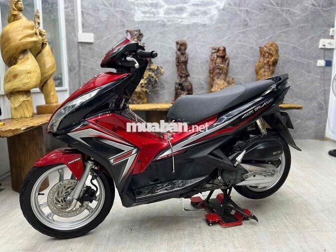 Honda Airblade dàn áo đẹp, máy móc zin bao êm