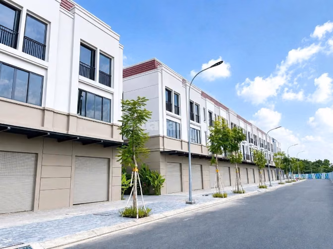 Bán shophouse 90m2 tại Khu đô thị Diamond City An Giang