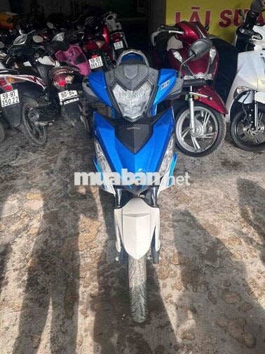 Winner V1 zin, biển số TP
