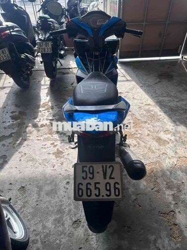 Winner V1 zin, biển số TP