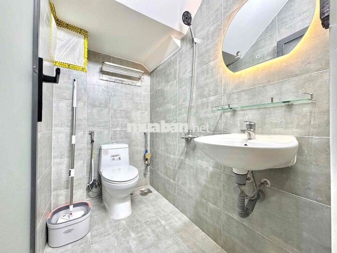 STUDIO MỚI TINH FULL NỘI THẤT XỊN XÒ THOÁNG NGAY NGUYỄN SƠN