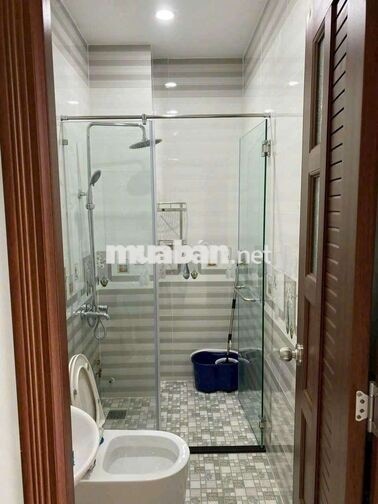 CHO THUÊ NHÀ 4PN 3WC SẴN MÁY LẠNH QUANG TRUNG P11 GÒ VẤP