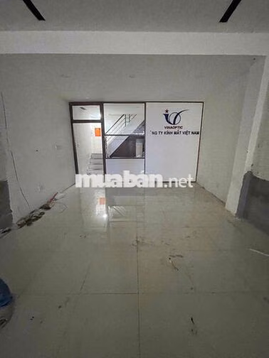 🔥1 CĂN *** NGUYỄN TRÃI, QUẬN 1 – NHÀ 3 TẦNG, DIỆN TÍCH 90M²! ✨