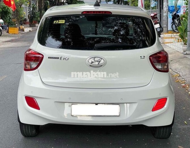 Hyundai i10 2015 1.2 bản đủ Tự động Trắng