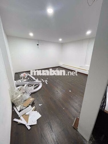 🔥1 CĂN *** NGUYỄN TRÃI, QUẬN 1 – NHÀ 3 TẦNG, DIỆN TÍCH 90M²! ✨